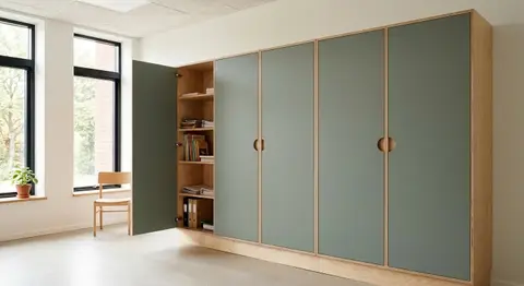 Højskab med HPL-låger i verde celadon